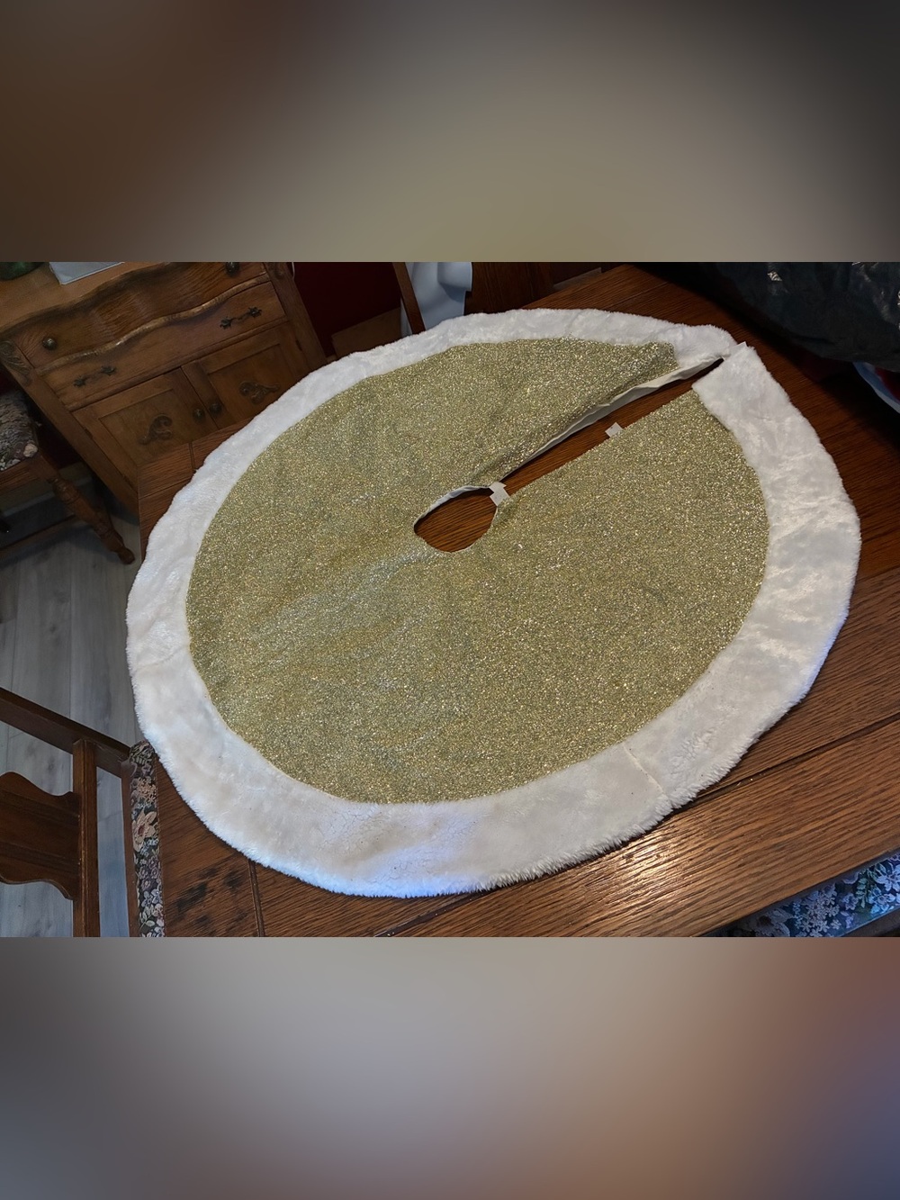 Gold Glitter Tree Skirt with White Faux Fur Trim